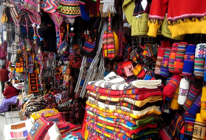 Sagarnaga street la paz bolivia 4