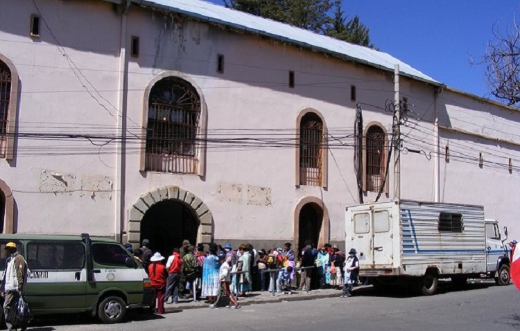 san pedro prison la paz tour