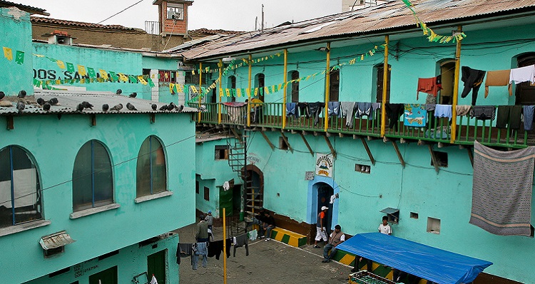 Cárcel de San Pedro: The World’s Most Bizarre Prison