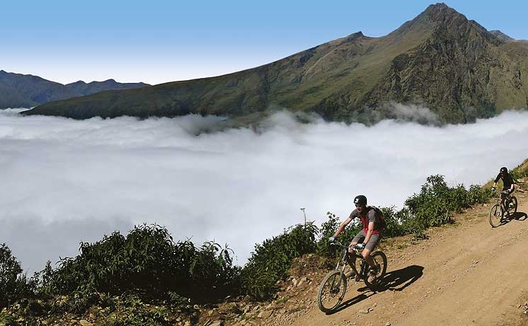 ride and river bolivia amazon mountain bike 4